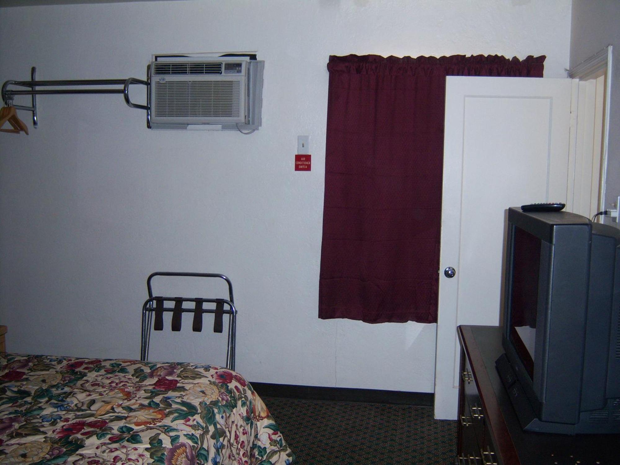 Shasta Dam Motel ชาสทา เลค ภายนอก รูปภาพ